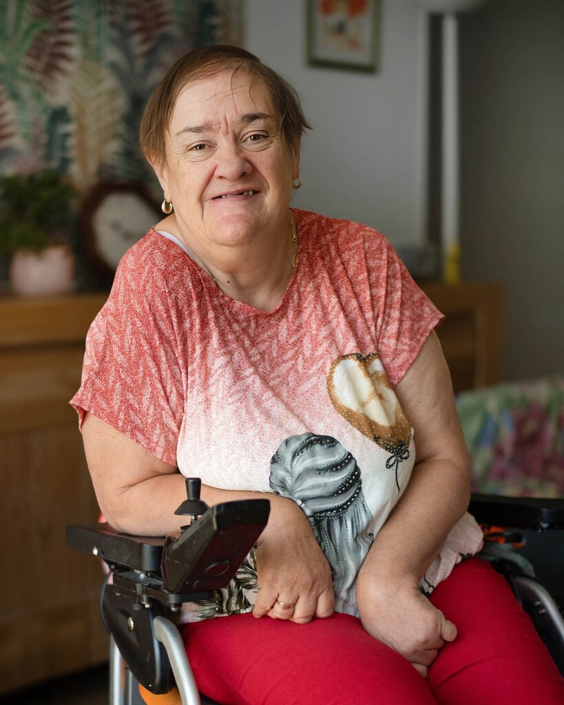 Portrait de Marie Claude Bertrand Baptiste, artiste peintre et poétesse à Albi